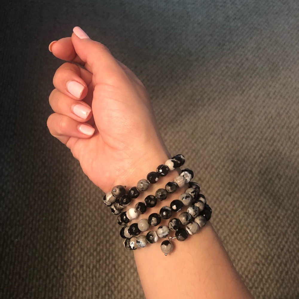 LAST CALL - Stainless steel / white agate bracelet